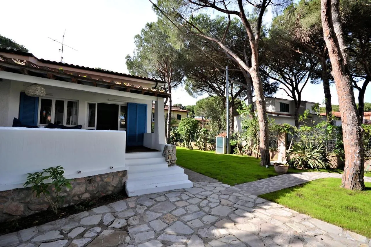 Villa Montecristo Марина-ди-Кампо 0*,  Италия