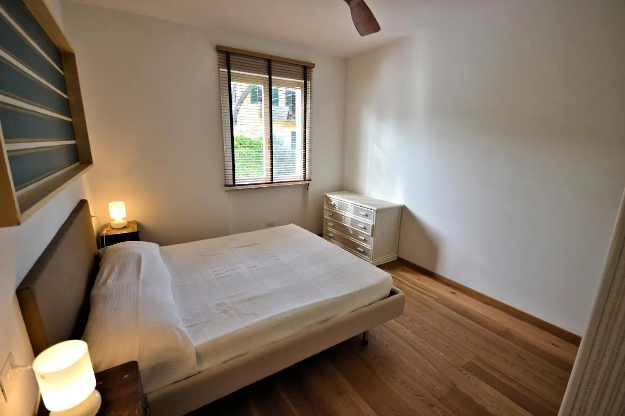 Villa Montecristo Марина-ди-Кампо 0*,  Италия
